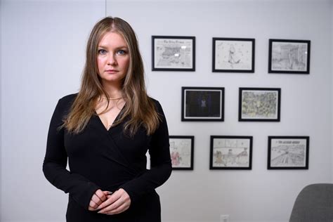 Fake Heiress Anna Delvey Sold 0,000 in Artworks Featuring 